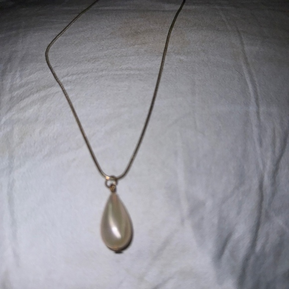 Silver Pearl Pendant Necklace